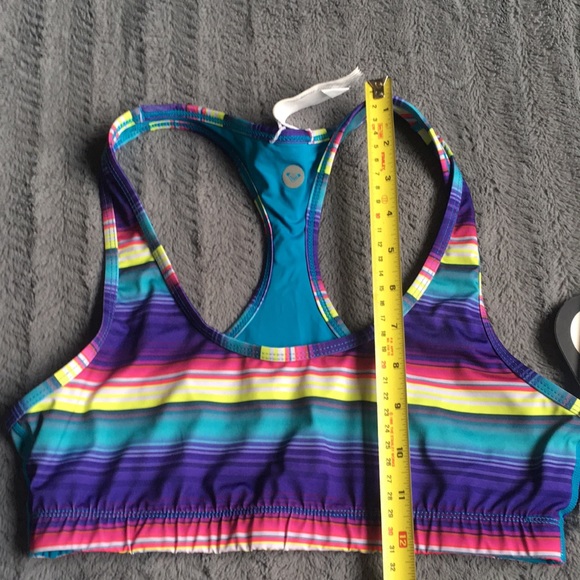 NWT ROXY reversible mix it up sports/swim top. Size M - Picture 10 of 11